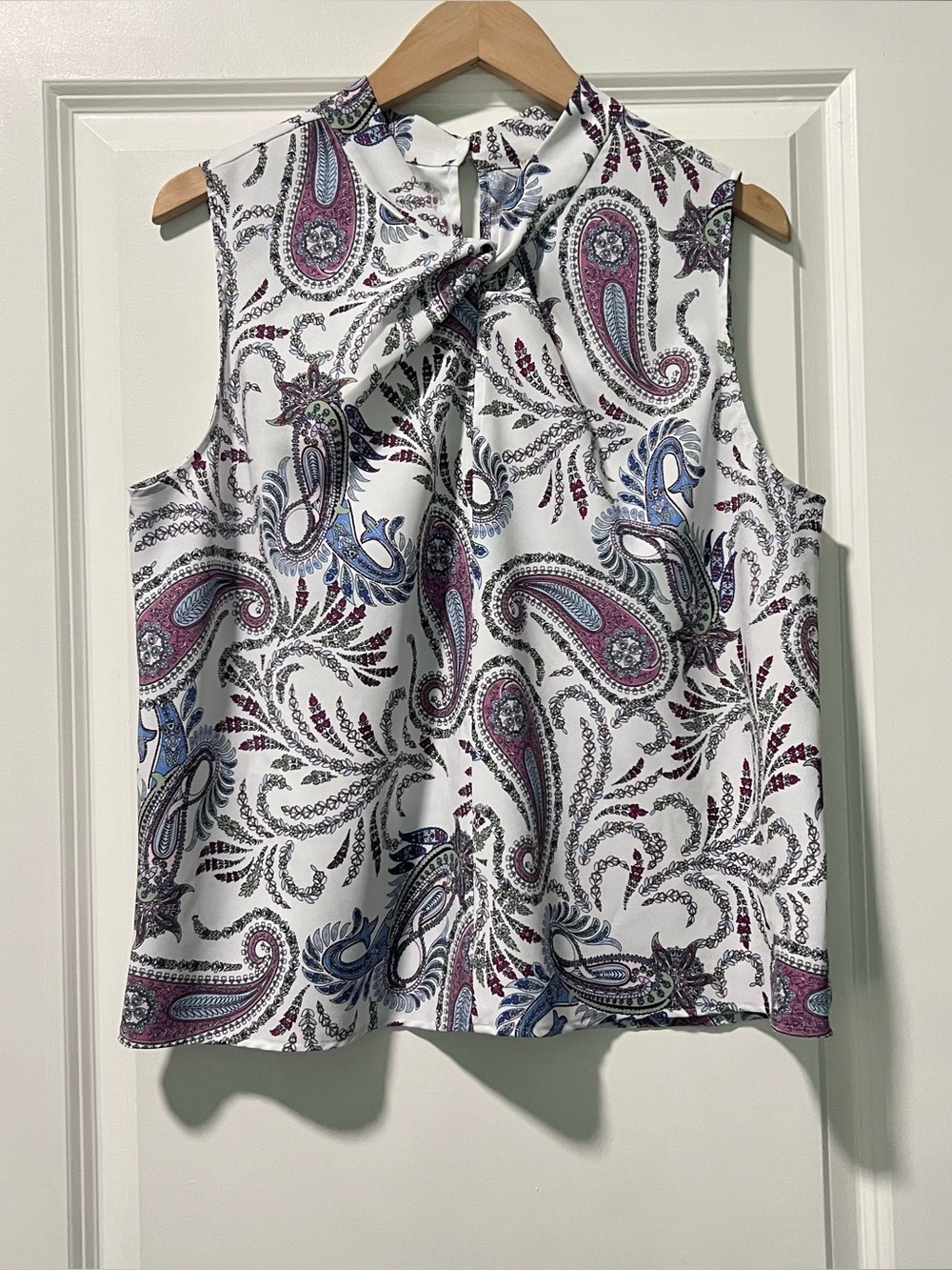 Loft Women’s Paisley Mock Neck Sleeveless Blouse Size Large White